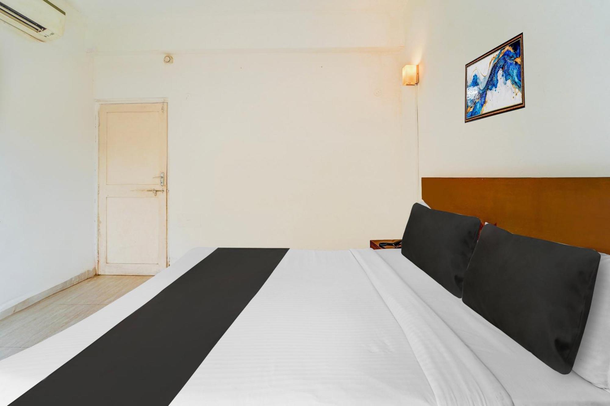 Super Townhouse Calangute - Baga Circle Formerly Park Avenue المظهر الخارجي الصورة